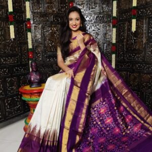 Pochampally-Ikkat-Silk-Saree-Cream-White-and-Dark-Purple