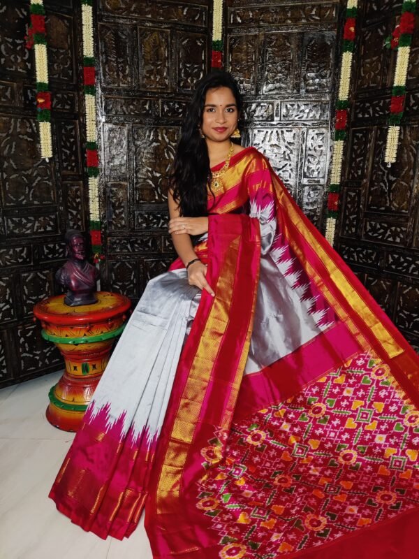 Pochampally-Ikkat-Silk-Saree-Gray-and-Red