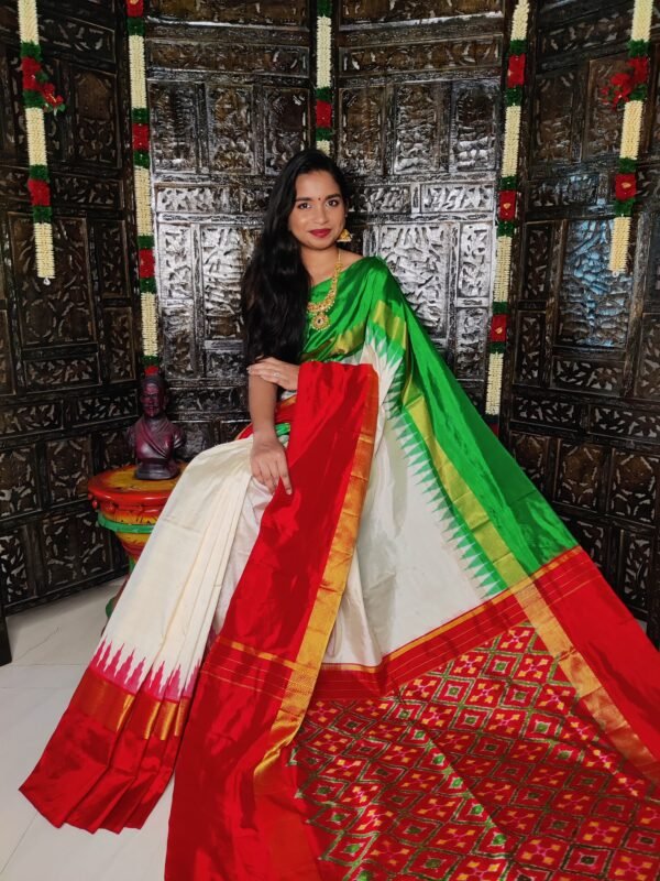 Pochampally-Ikkat-Silk-Saree-White-and-red